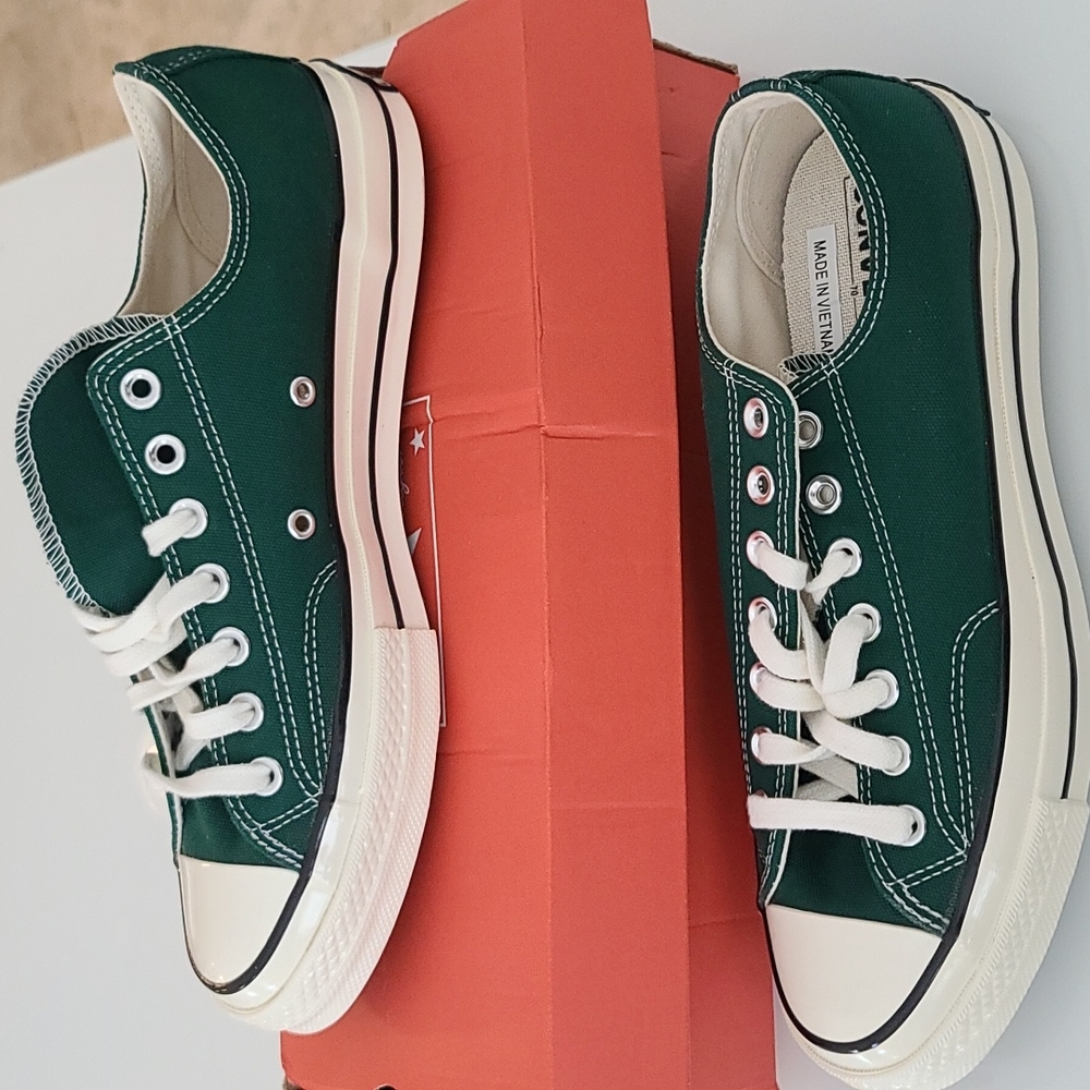 Converse brand new! Never worn. 70's vintage canvas